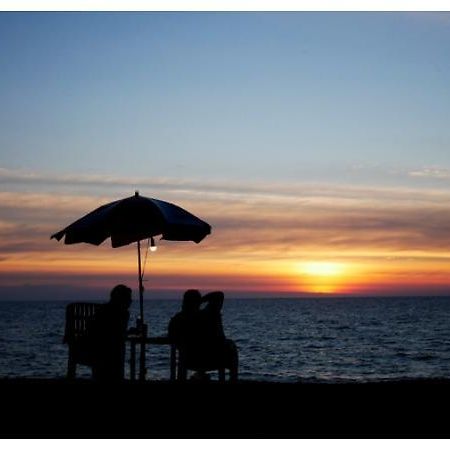 Micky Monkey Beach Hotel Phuket Maikhao Thailand Mai Khao Bagian luar foto