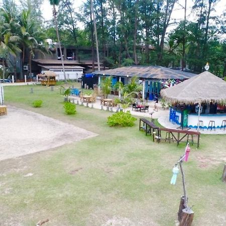 Micky Monkey Beach Hotel Phuket Maikhao Thailand Mai Khao Bagian luar foto