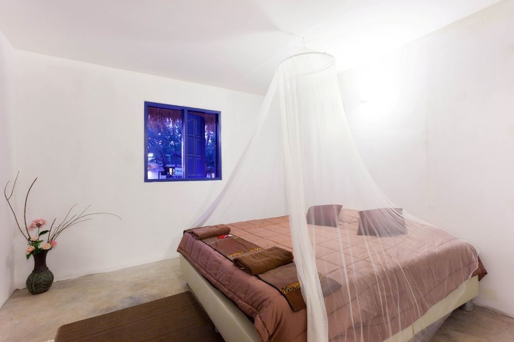 Micky Monkey Beach Hotel Phuket Maikhao Thailand Mai Khao Bagian luar foto