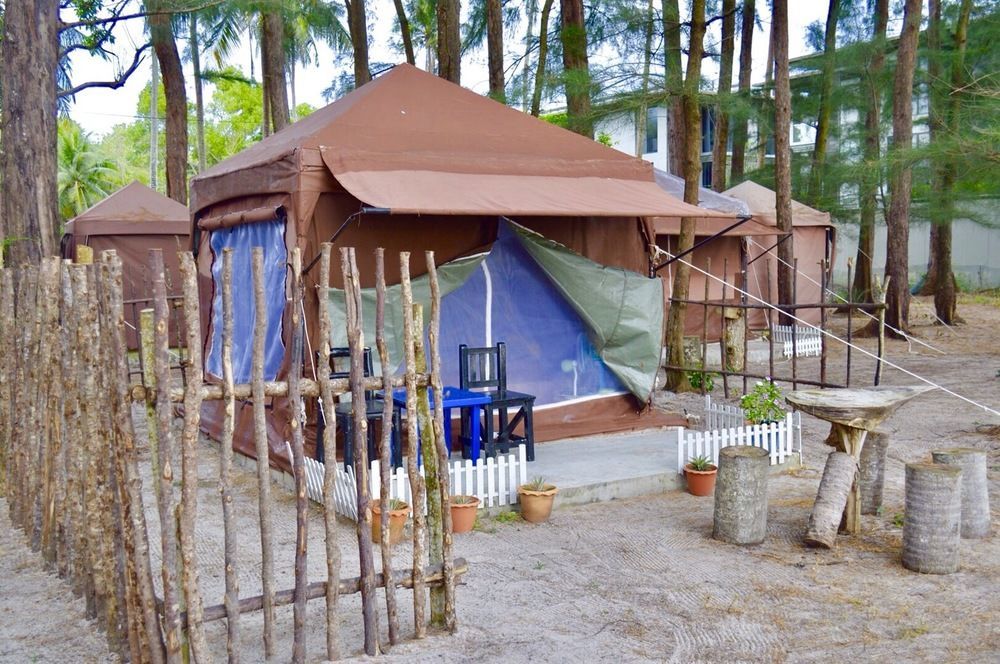 Micky Monkey Beach Hotel Phuket Maikhao Thailand Mai Khao Bagian luar foto