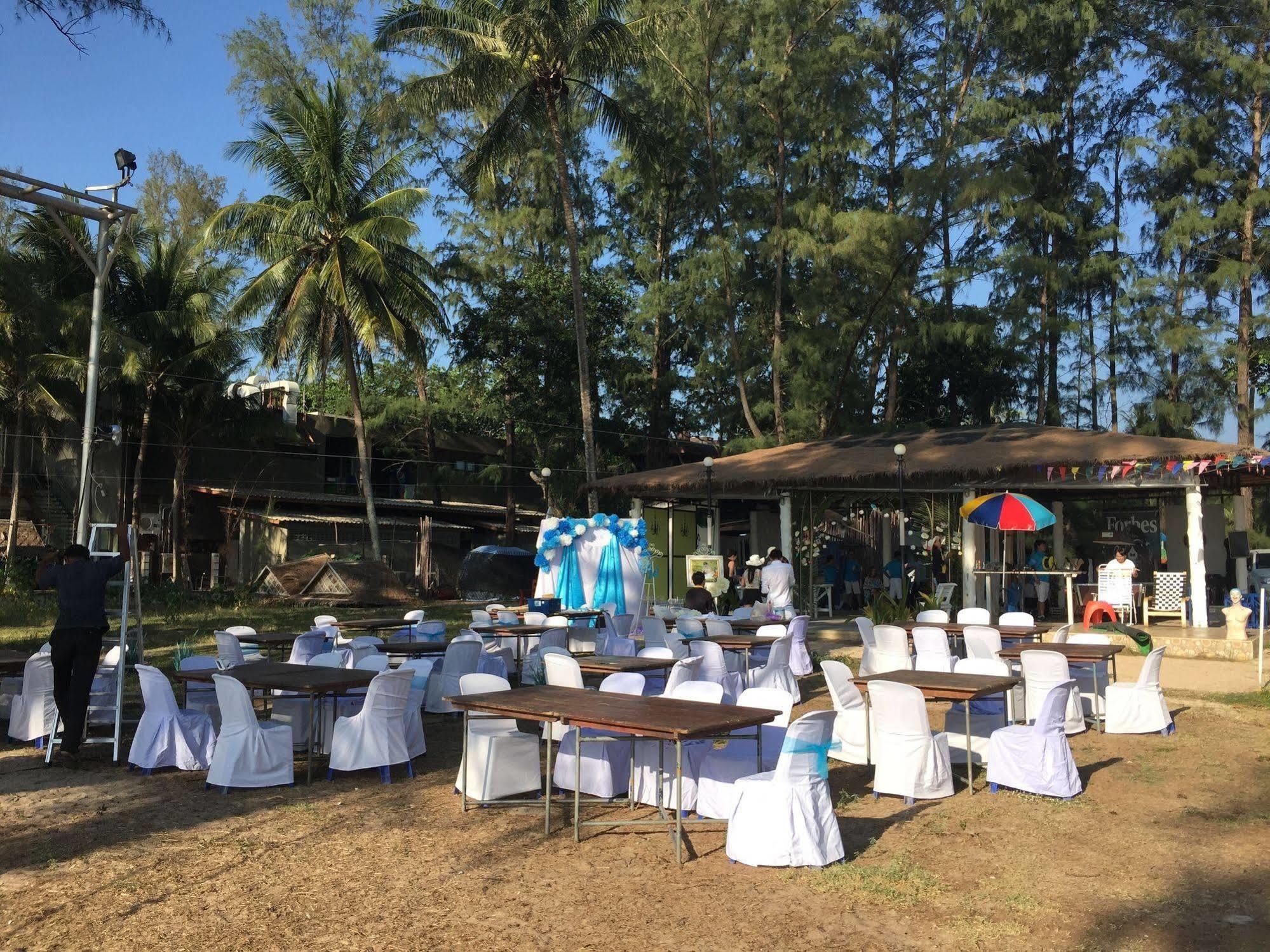 Micky Monkey Beach Hotel Phuket Maikhao Thailand Mai Khao Bagian luar foto